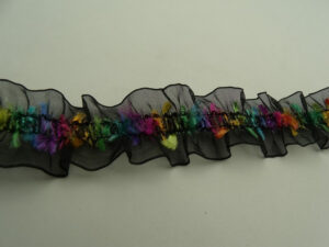 ruban motif fleurs multicolore sur base organza froncé stretch