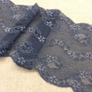 coupon DE 70 CM DE DENTELLE DE CALAIS bleue
