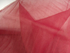 TULLE FIN COULEUR BORDEAUX