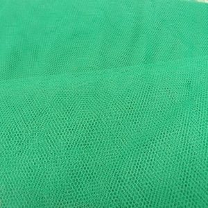 TULLE RIGIDE COULEUR VERT GAZON