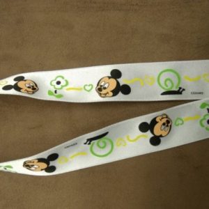 RUBAN SATIN MOTIF MICKEY FOND BLANC 25 mm
