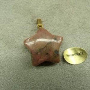 PENDENTIF ETOILE- RHODONITE,LARGEUR: 2 cm / EPAISSEUR: 5 mm
