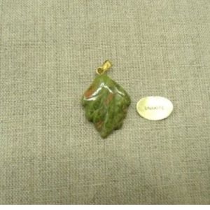 PENDENTIF MOTIF FEUILLE- UNAKITE,HAUTEUR: 2,5 cm / LARGEUR:2 cm / EPAISSEUR: 3 mm