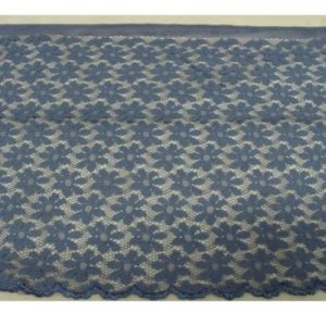 Dentelle de calais motif fleur bleu 18 cm