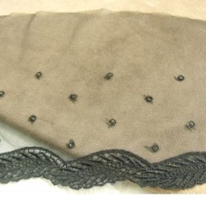 DENTELLE de calais sur maille noire 13 cm