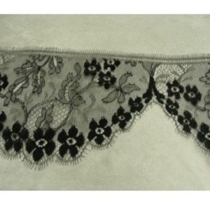 DENTELLE DE CALAIS NOIRE 13 cm / hauteur de broderie 6 cm