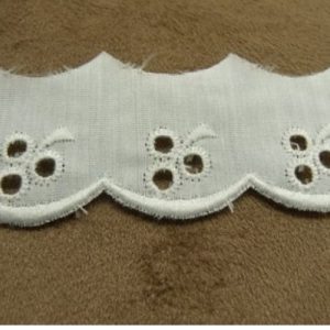 Broderie anglaise coton blanche 2.5 cm /hauteur de broderie 1.5 cm