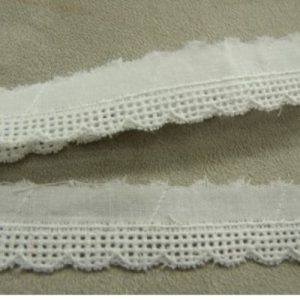 BRODERIE ANGLAISE COTON blanche 1,5 cm /hauteur de broderie:1.5 cm