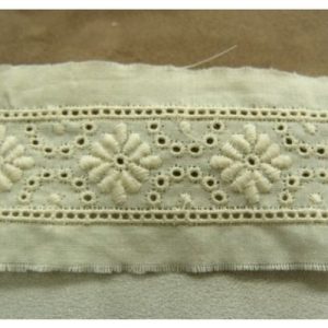 BRODERIE ANGLAISE VINTAGE COTON ENTRE 2- 4 cm /hauteur de broderie:2.4 cm