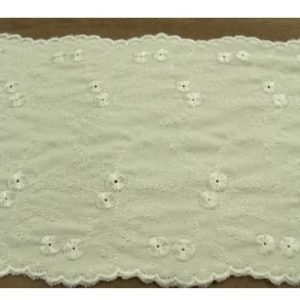 broderie vintage coton écru 15 cm