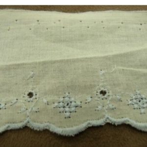 BRODERIE ANGLAISE COTON bleu ciel 5cm /hauteur de broderie 1,5 cm