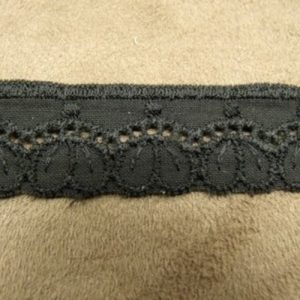 BRODERIE ANGLAISE COTON noire 2 cm