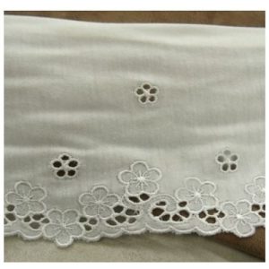 BRODERIE COTON BLANCHE sur jersey de coton13 cm /hauteur de broderie 3,5 cm