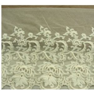 BRODERIE LAINE SUR MAILLE chair 25 cm / hauteur de broderie 17 cm