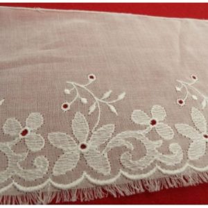 BRODERIE coton blanche 10 cm