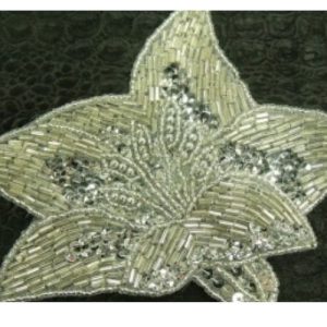 écusson à coudre motif: argent perlé pailleté largeur 12,5cm