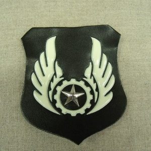 écusson militaire à coudre sur fond skai noir largeur 7cm sur hauteur de 8cm