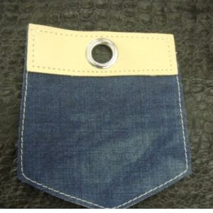 écusson à coudre motif: jean's 11,5cm sur hauteur 12cm