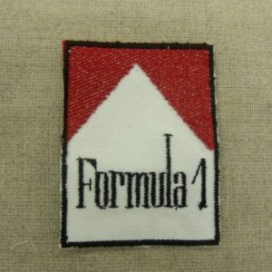 écusson thermocollant blanc et rouge motif formula 1largeur 5cm sur hauteur 6,5cm