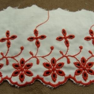 BRODERIE ANGLAISE COTON FOND BLANC rouge 7 cm hauteur de broderie:5 cm