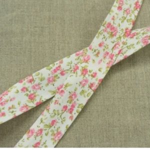 BIAIS LIBERTY coton ou polyester A FLEURS ROSES 25 mm
