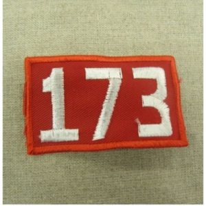 écusson militaire à coudre rouge et blanc motif 173,largeur 7cm hauteur 4cm