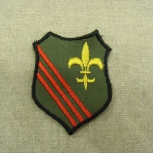 écusson militaire à coudre kaki, jaune, rouge,largeur 4cm sur hauteur 5cm
