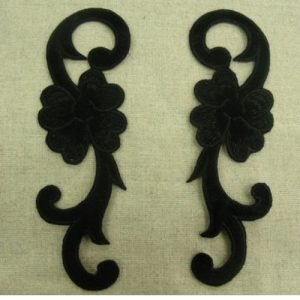 écusson thermocollant suédine,4,5cm sur hauteur 15cm,vendu par paire