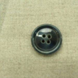 bouton acrylique bleu / gris,22 mm,de belle qualité
