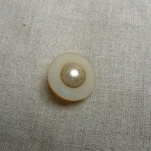 bouton acrylique à queue jaune et or ,23 mm,de belle qualité