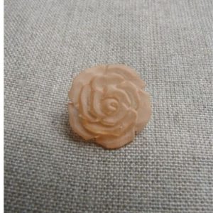 bouton acrylique MOTIF fleur saumon,17 mm,de belle qualité