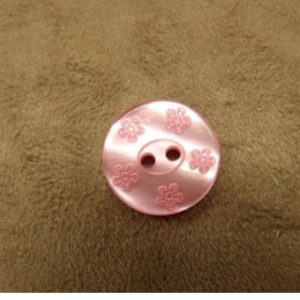 bouton acrylique motif fleur rose ,18 mm,de belle qualité