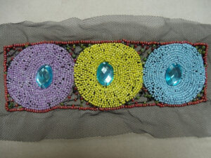 COLS PERLES-Applique rectangulaire à coudre perles et cabochons