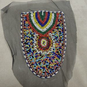 COLS PERLES-Applique ETHNIQUE 1/2 ovale - perles rocailles multicolores