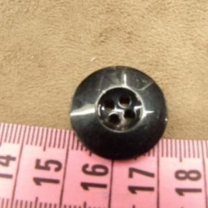 bouton acrylique noir à 4 trous, 22 mm, de belle qualité