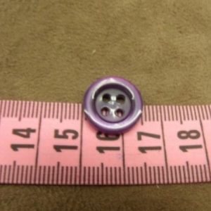 bouton acrylique violet ,effet nacré,15 mm,de belle qualité
