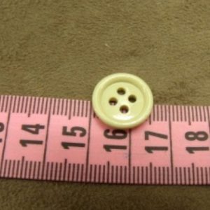 bouton acrylique beige à 4 trous, 15 mm, de belle qualité