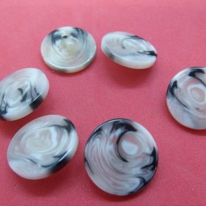 bouton acrylique marbré , 22 mm,vendu par 6