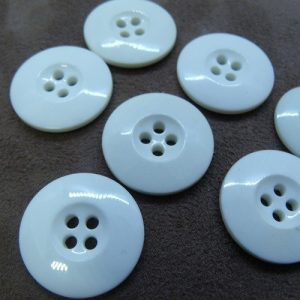 bouton acrylique blanc à 4 trous,22 mm,vendu par 6