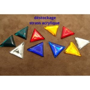 Déstockage – Strass Triangle Acrylique 24 mm
