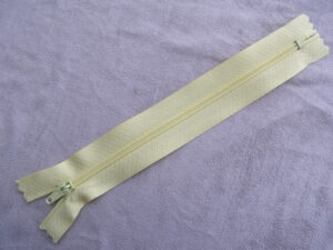FERMETURE A GLISSIÈRE NON SÉPARABLE-15cm- JAUNE PAILLE