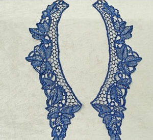 COL GUIPURE BLEUE