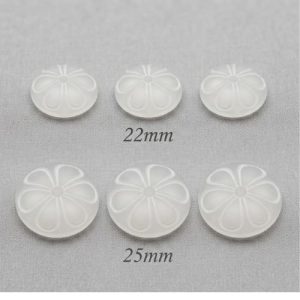 Lot de 6 boutons acryliques fleur blanc et translucide – 22 mm ou 25 mm