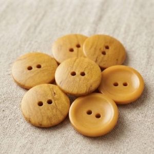 Bouton en bois naturel à 2 trous – 23 mm