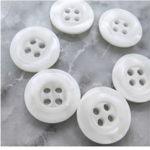 Lot de 6 boutons en acrylique blancs à 4 trous – 15 mm