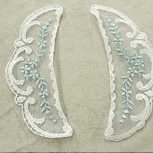 COL BRODE SUR TULLE BLANC