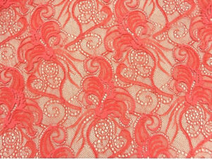 DENTELLE DE CALAIS EN LAIZE FRAMBOISE de très belle qualité