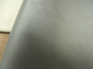 TISSUS SKAÏ SIMILI CUIR-GRIS