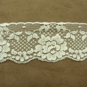 DENTELLE DE CALAIS- 5.5cm-blanc cassée - brodée sur tulle