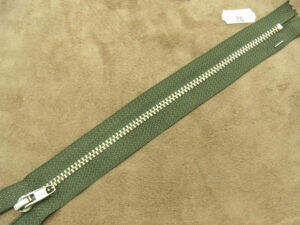 FERMETURE METALIQUE- 20 cm- VERT KAKI